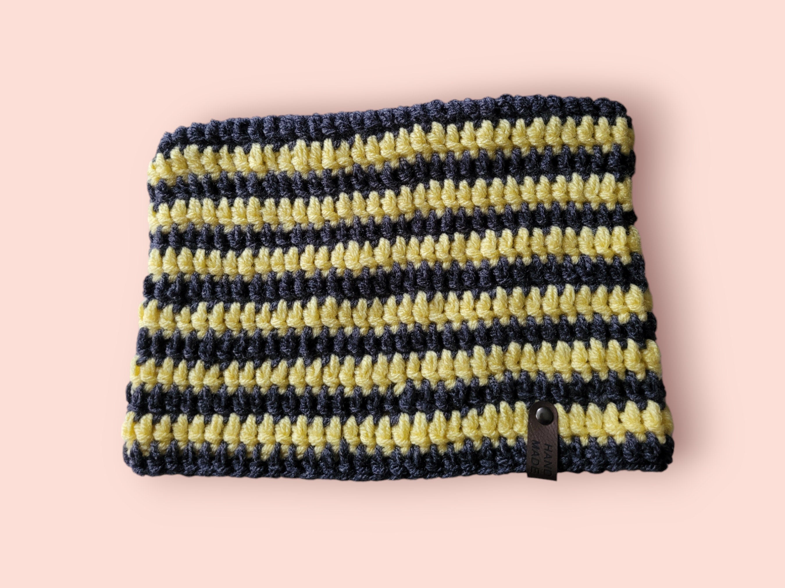 cat beanie hat dark grey / yellow
